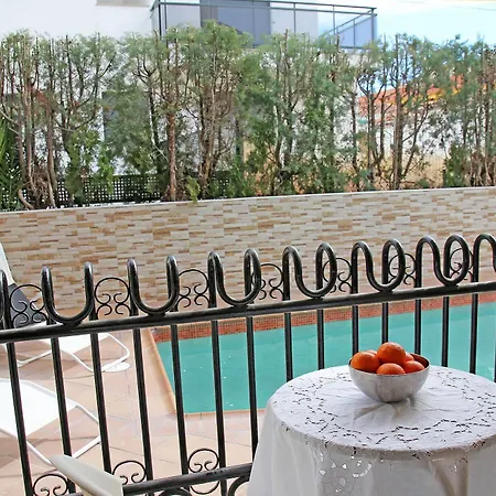 Dona Carmen 3000 Apartment *